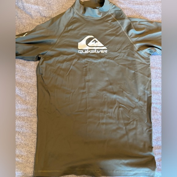 Quicksilver Rash Guard‎ women’s XL with UV tech Olive green - Picture 1 of 6